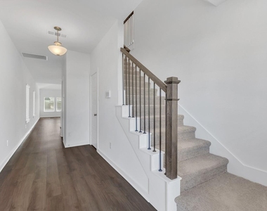 8026 Kay Harbor Drive - Photo Thumbnail 2