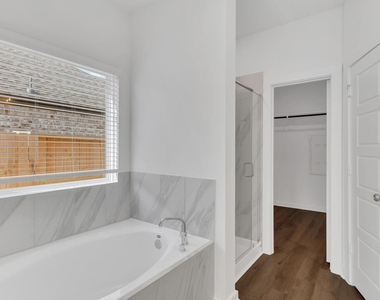 8026 Kay Harbor Drive - Photo Thumbnail 14