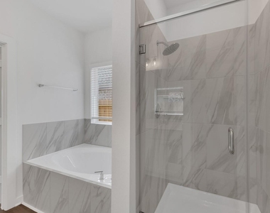 8026 Kay Harbor Drive - Photo Thumbnail 15
