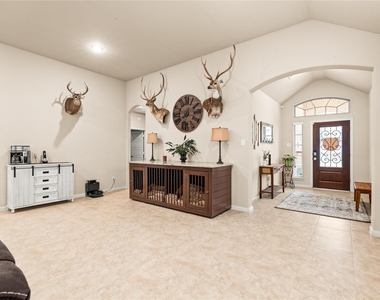 16226 Amber Brown Drive - Photo Thumbnail 7