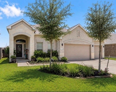 16226 Amber Brown Drive - Photo Thumbnail 1