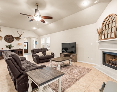 16226 Amber Brown Drive - Photo Thumbnail 4