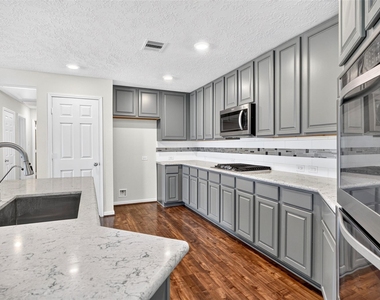5202 Pine Forest Ridge Street - Photo Thumbnail 19