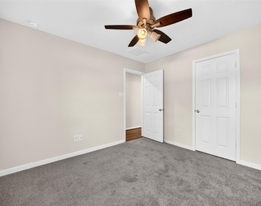 5202 Pine Forest Ridge Street - Photo Thumbnail 29