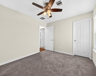 5202 Pine Forest Ridge Street - Photo Thumbnail 32
