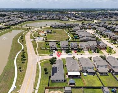 5202 Pine Forest Ridge Street - Photo Thumbnail 44