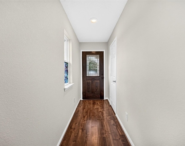 5202 Pine Forest Ridge Street - Photo Thumbnail 9