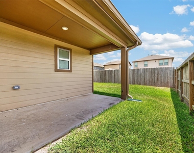 5202 Pine Forest Ridge Street - Photo Thumbnail 34