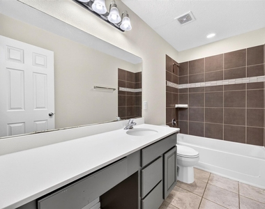 5202 Pine Forest Ridge Street - Photo Thumbnail 30