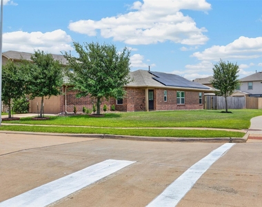 5202 Pine Forest Ridge Street - Photo Thumbnail 6
