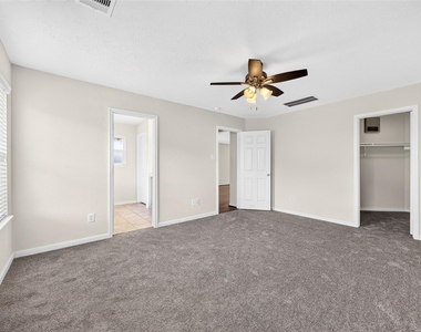 5202 Pine Forest Ridge Street - Photo Thumbnail 23