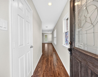 5202 Pine Forest Ridge Street - Photo Thumbnail 10