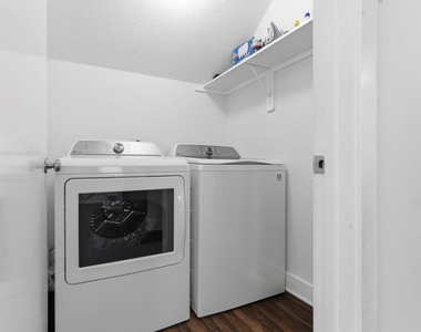 3947 Carriage Park Row - Photo Thumbnail 21