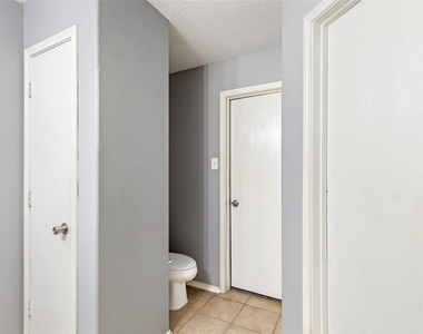 17815 Torregon Lane - Photo Thumbnail 14