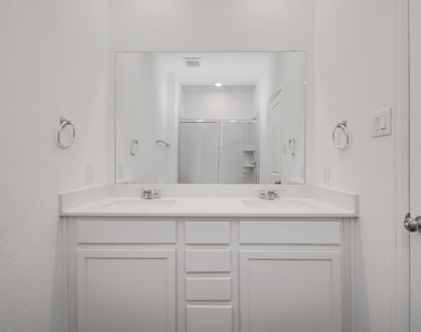 15826 Menlow Bend Drive - Photo Thumbnail 14