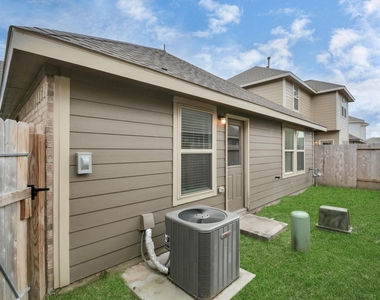 15826 Menlow Bend Drive - Photo Thumbnail 40
