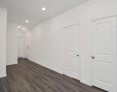 15826 Menlow Bend Drive - Photo Thumbnail 24