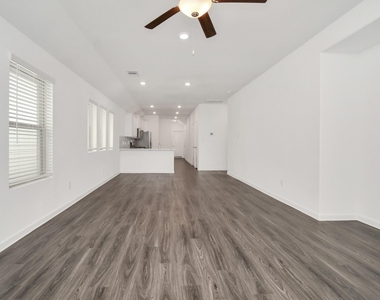 15826 Menlow Bend Drive - Photo Thumbnail 10