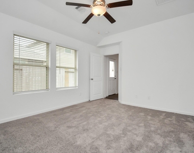 15826 Menlow Bend Drive - Photo Thumbnail 18