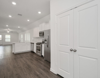 15826 Menlow Bend Drive - Photo Thumbnail 8
