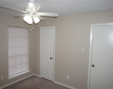 5022 Fox Hollow Boulevard - Photo Thumbnail 20