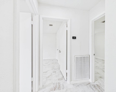 506 Coppersmith Drive - Photo Thumbnail 19