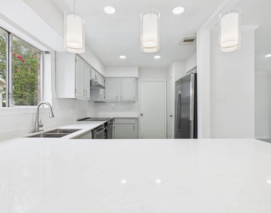 506 Coppersmith Drive - Photo Thumbnail 2
