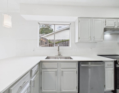 506 Coppersmith Drive - Photo Thumbnail 11