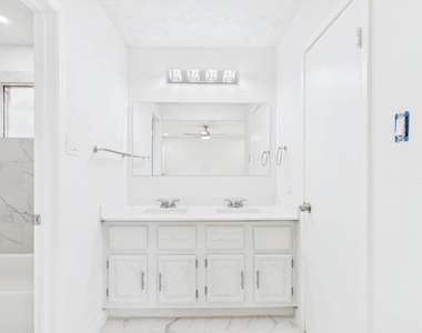506 Coppersmith Drive - Photo Thumbnail 17
