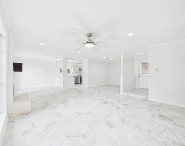 506 Coppersmith Drive - Photo Thumbnail 4