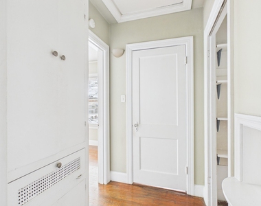 1920 Richmond Avenue - Photo Thumbnail 4