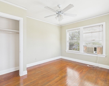 1920 Richmond Avenue - Photo Thumbnail 9