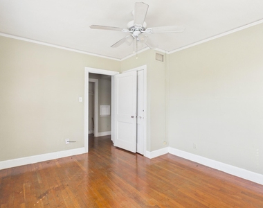 1920 Richmond Avenue - Photo Thumbnail 8