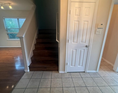 22607 Banter Point Lane - Photo Thumbnail 9