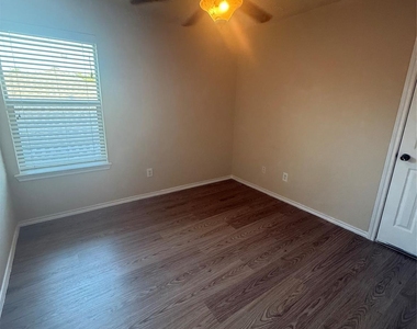 22607 Banter Point Lane - Photo Thumbnail 19