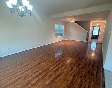22607 Banter Point Lane - Photo Thumbnail 10