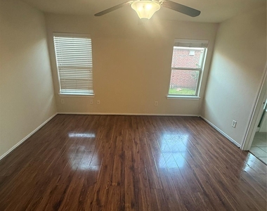 22607 Banter Point Lane - Photo Thumbnail 4