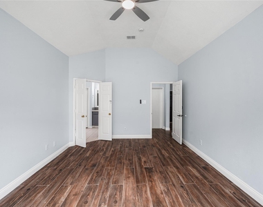 2623 Pine Shadows Drive - Photo Thumbnail 12