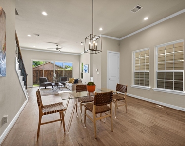 1606 Northwood Street - Photo Thumbnail 6