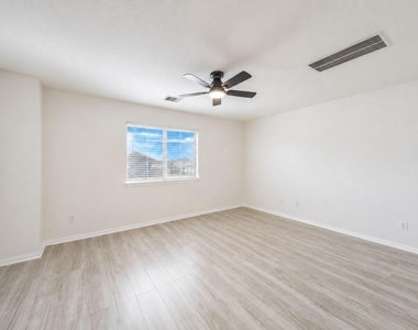 11821 Jelicoe Drive - Photo Thumbnail 7