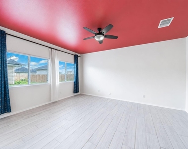 11821 Jelicoe Drive - Photo Thumbnail 6