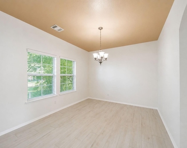 11821 Jelicoe Drive - Photo Thumbnail 5