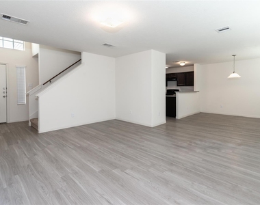 4135 Nathans Park Place - Photo Thumbnail 4