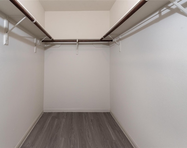 4135 Nathans Park Place - Photo Thumbnail 9