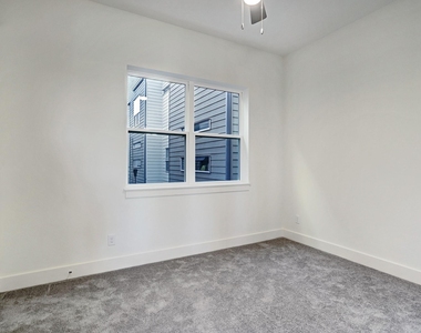2914 Cline Street - Photo Thumbnail 8