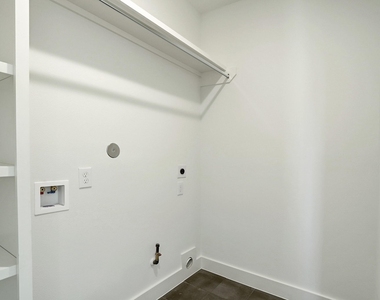 2914 Cline Street - Photo Thumbnail 21