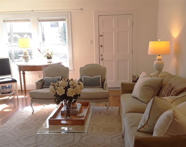 2311 Driscoll Street - Photo Thumbnail 2