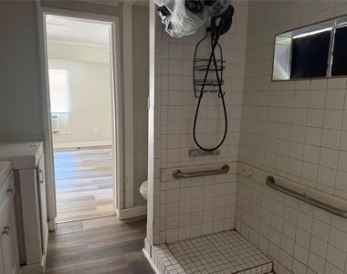 16423 Stinson Lane - Photo Thumbnail 12