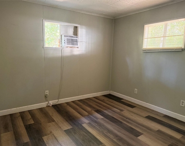 16423 Stinson Lane - Photo Thumbnail 10