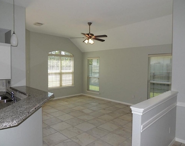 236 Canterbury Drive - Photo Thumbnail 5